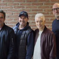 Michael Mittermeier setzt Zusammenarbeit mit Sony Music fort. V.l.n.r.: Arndt Seelig , Vice President Family & Home Entertainment; Armin Delmar, Senior-Productmanager & A&R Family & Home Entertainment; Michael Mittermeier; Heiko Neumann, Management M. Mittermeier, Foto: Sony Music